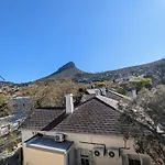 Spacious & Serene In Tamboerskloof