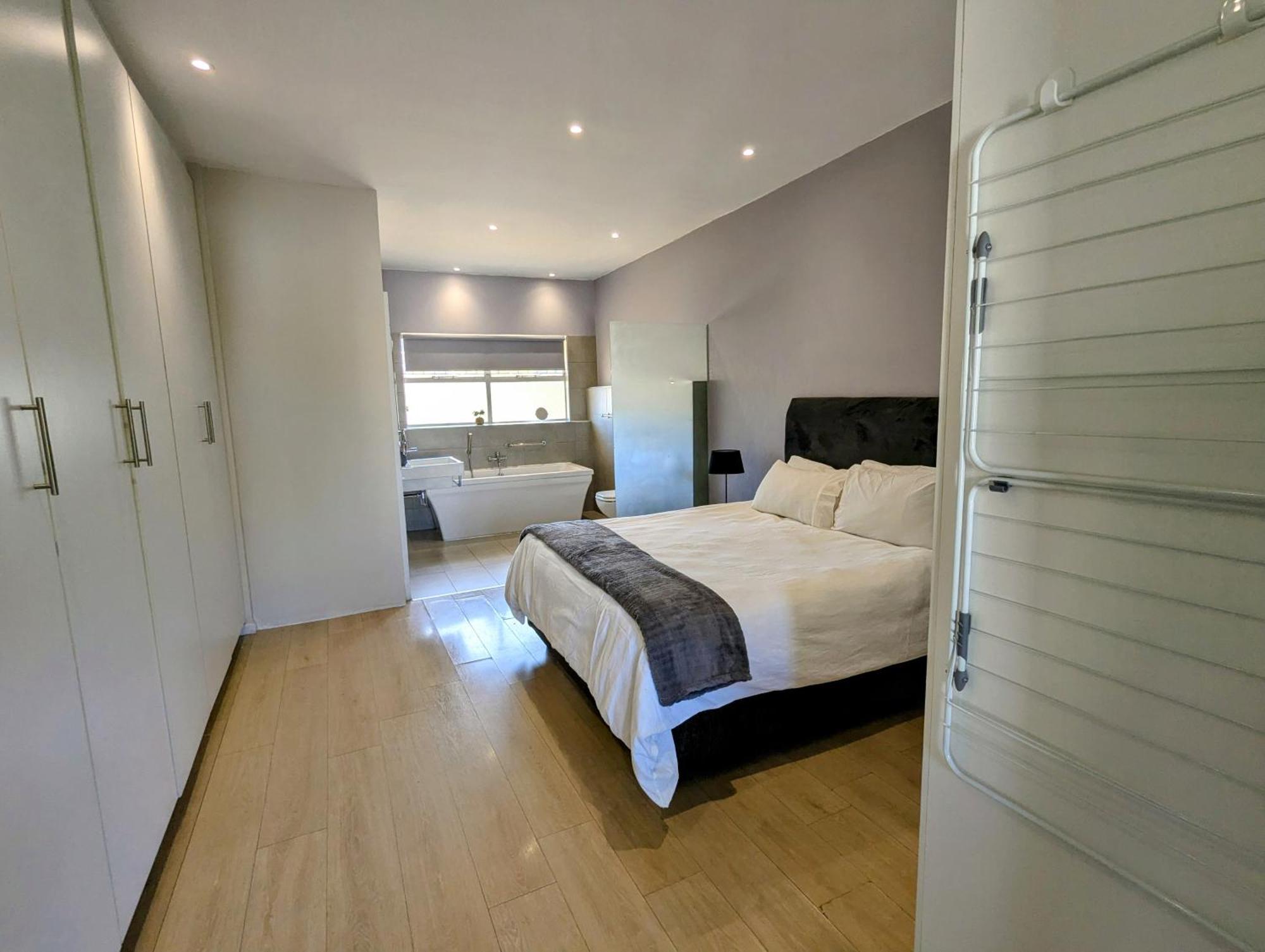 Apartment Spacious & Serene In Tamboerskloof Cape Town